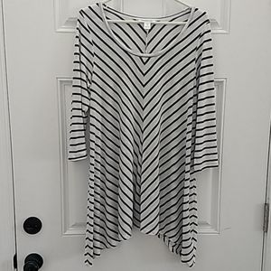 Motherhood maternity black/white top